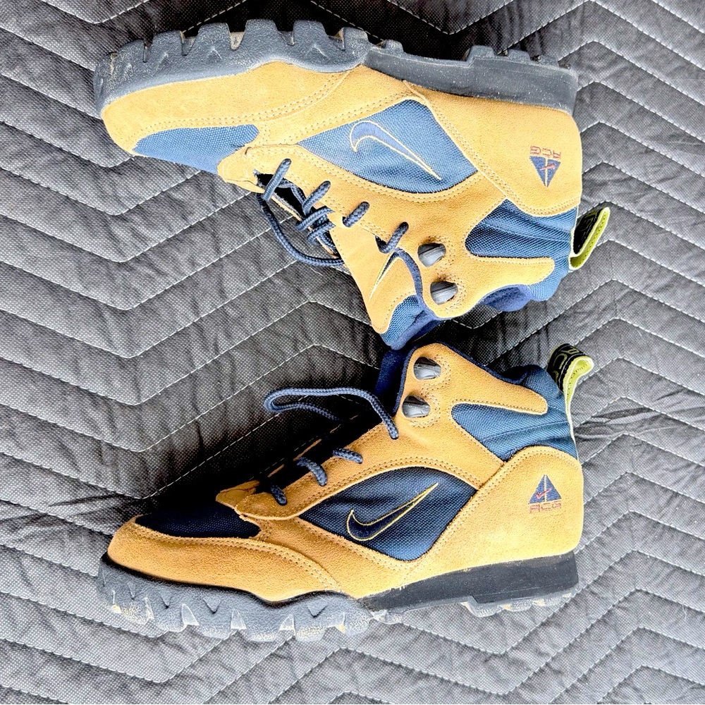 Nike ACG (All Conditions Gear) Boots, size 7.5